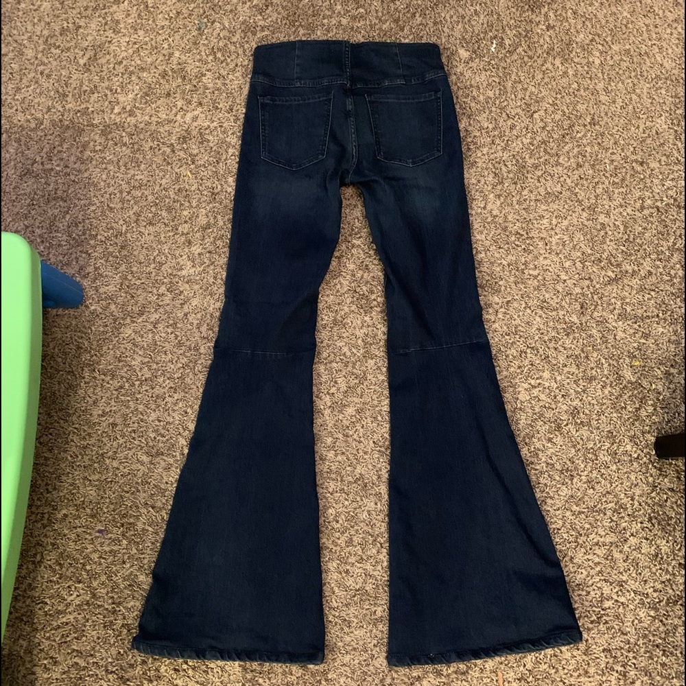 Free People LIKE NEW penny pull on flare jeans